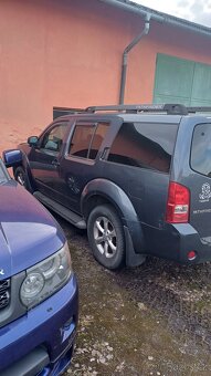 Nissan Pathfinder - 2