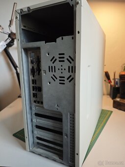 Retro PC case - 2