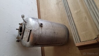INOX - NEREZOVÁ TLAKOVÁ NÁDOBA - NÁDRŽ 40L - 2