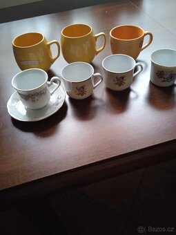 Prodám keramické a porcelánové hrníčky - 2