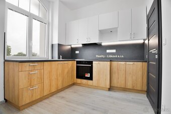 Pronájem nově zrekonstruovaných bytů 1kk v rezidenční vile s - 2