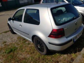 Golf 4 - 2