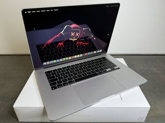 MacBook Air 15'' 2023 / M2 / 8GB / 512GB SSD / Kompletní b - 2