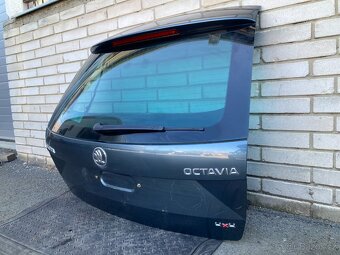 Páté dveře Škoda Octavia III kombi - 2