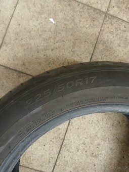 225/50 r17 - 2