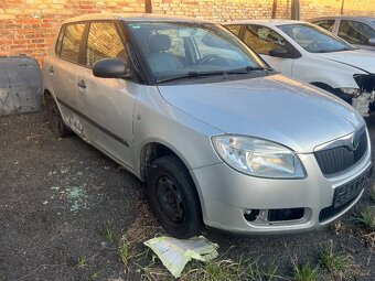 Škoda Fabia 2 II 1.2 6v CHF 44kw 2009 9102 9156 díly z vozu - 2