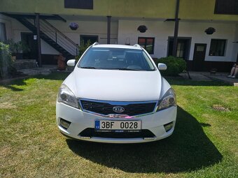 Kia Ceed 1.4 CVVT 2013 kombi - 2