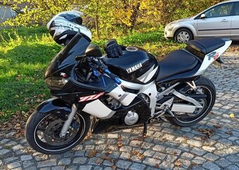 Yamaha R6 - 2