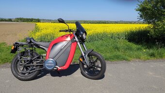 Brammo Enertia Plus - 2