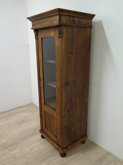 Krásná vitrína - originál - 2