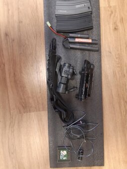 Airsoftová zbraň M16 - 2