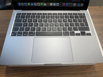 MacBook Air 2020 M1 8GB RAM / 256GB SSD – pouze 13 cyklů - 2