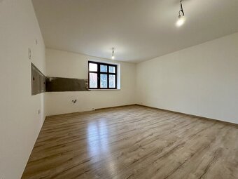 Moderní a nadstandardně zrekonstruovaný byt 3+kk (66 m²) - 2