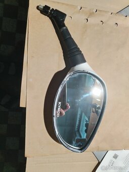 Zpětné zrcátko - 2