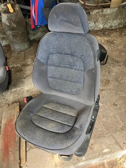 Peugeot 406 kupé sada sedaček - 2