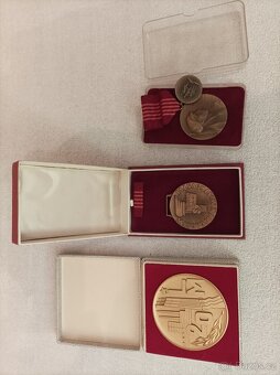 Medaile,řády, čestné ceny - 2