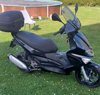 Skutr Gilera Runner ST200 - 2