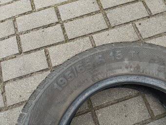 Pneu 195/65 R15 - 2