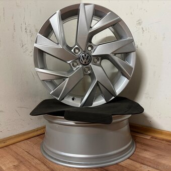 VW TIGUAN/ŠKODA KODIAQ 5x112 R18 ET43 7Jx18 57,1mm - 2