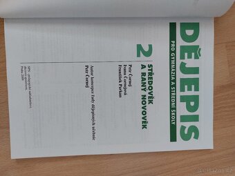 Učebnice na literaturu a dějepis (více kusů v inzerátu) - 2