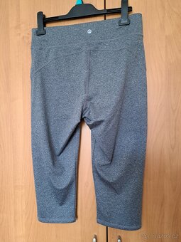 Sportovní capri LEGÍNY F&F 1x oblečené - 2