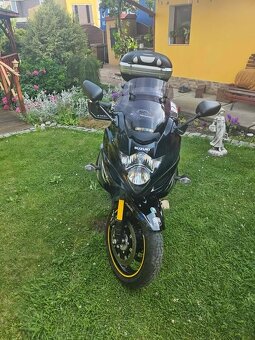 SUZUKI GSX 1250 FA - 2