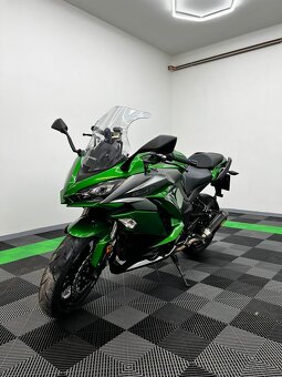Kawasaki Z1000SX - 2