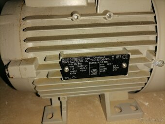 Prodám 3f elektromotor 1.1 Kw 1400ot - 2