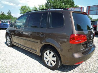 Volkswagen Touran 1.6TDi 7 MÍST-SERVIS-VSTŘIKY - 2
