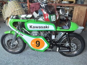 Závodní Kawasaki Z 400 - 2
