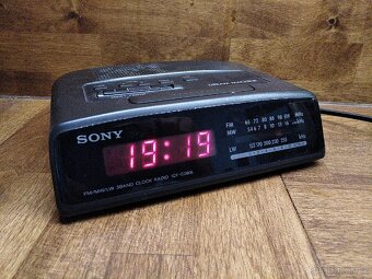 Radiobudík Sony ICF-C280L - 2