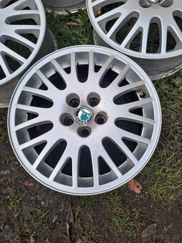 Alu kola 5x100 originál Škoda R16 - 2