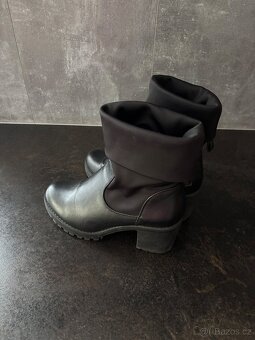 dámské černé polokozačky - 2