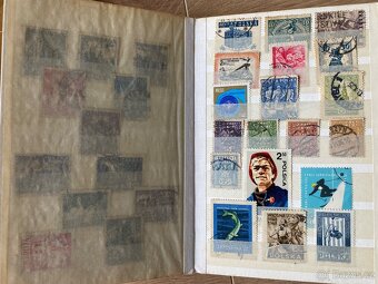 Poštovní známky 750ks - 2