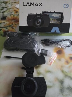 Prodám autokameru Lamax - 2