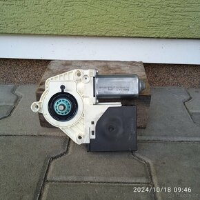 VW Passat B6-Škoda-Seat-Audi-motor stahování okna 1K0959792L - 2