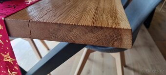 Dubový masivni stůl - 2