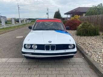 BMW e30 coupe - 2