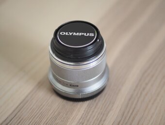 Olympus 45mm f/1.8 - 2