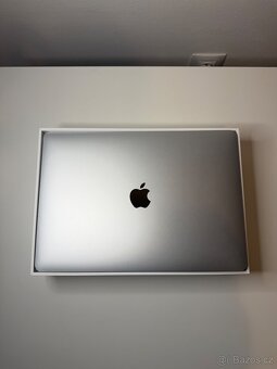 MacBook Air 13" 2018 i5 / 8GB / 256GB - 2