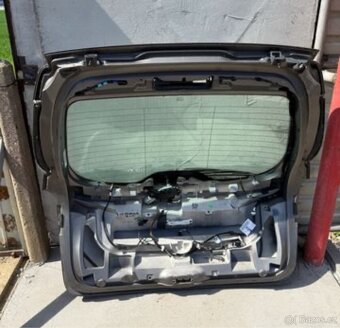 Zadní víko Renault laguna III - 2