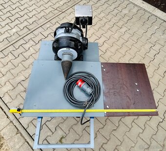 KUŽELOVÁ ŠTÍPAČKA NA ŠPALKY - 2