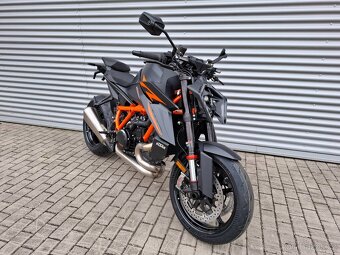 KTM 1390 Super Duke R - 2