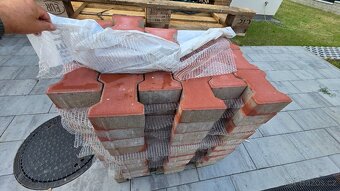 Červená zámková dlažba 8cm/11,5 m2 - 2
