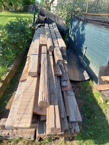 použité stavební dřevo, gumové pásy - 2