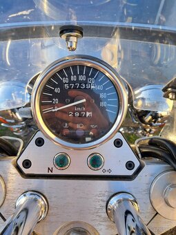 Suzuki VZ 800 Marauder - 2