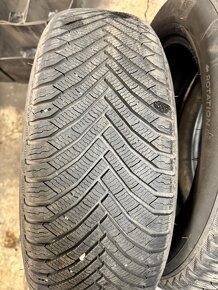 Michelin 215/60 R17 - 2