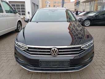 VW Passat B8 2.0TDI 140kW DSG 82tkm Matrix Tažné ACC Keyless - 2