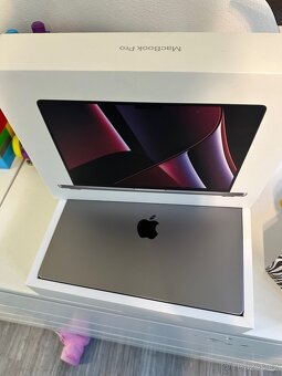 MacBook Pro M2 14" 512GB 16GB RAM - 2