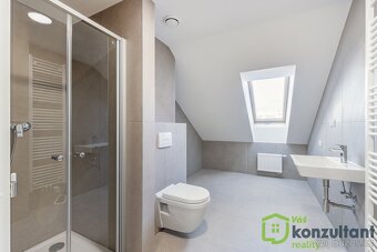 Pronájem stylového podkrovního byty 1+kk, 31,03 m2 - Brno - - 2